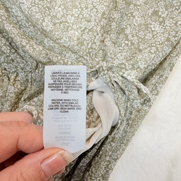 Dynamite Blouse Womens Size Large Beige Floral Cottagecore Boho Cropped Semi She - Picture 5 of 10